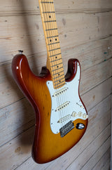 2HD FENDER USA STANDARD STRAT 2012 SSB WCASE