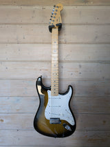 2HD 50th Anniversary American Stratocaster® (2004-2005)- Maple Fingerboard- 2-Color Sunburst