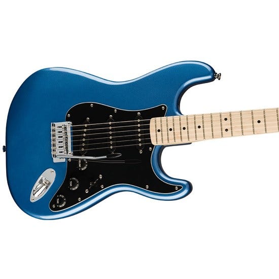 Squier Affinity Series Stratocaster Maple Fingerboard Black Pickguard Lake Placid Blue